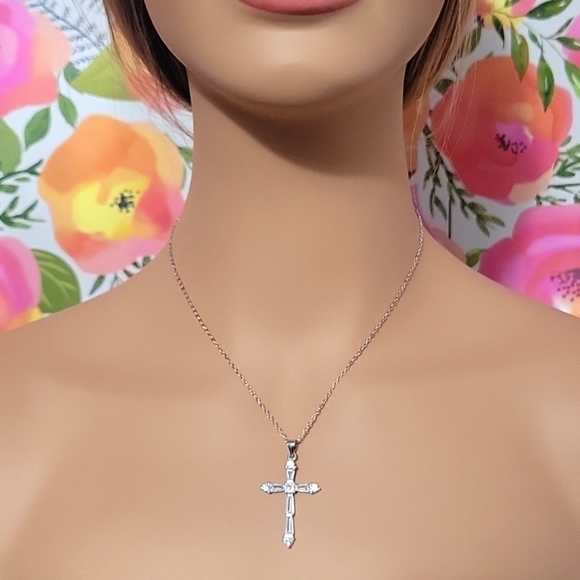 925 Sterling Silver CZ Cross Pendant and Necklace - Picture 1 of 5
